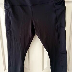 Avia Black Women's Yoga Capri Cut Pants